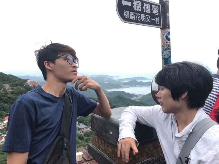 與湧太在九份的文青照